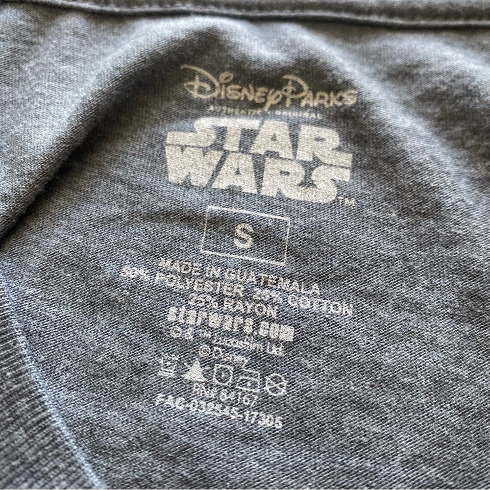 NWT Disney 2019 Star Wars Galaxy’s Edge Gray T-Shirt - Picture 2 of 7